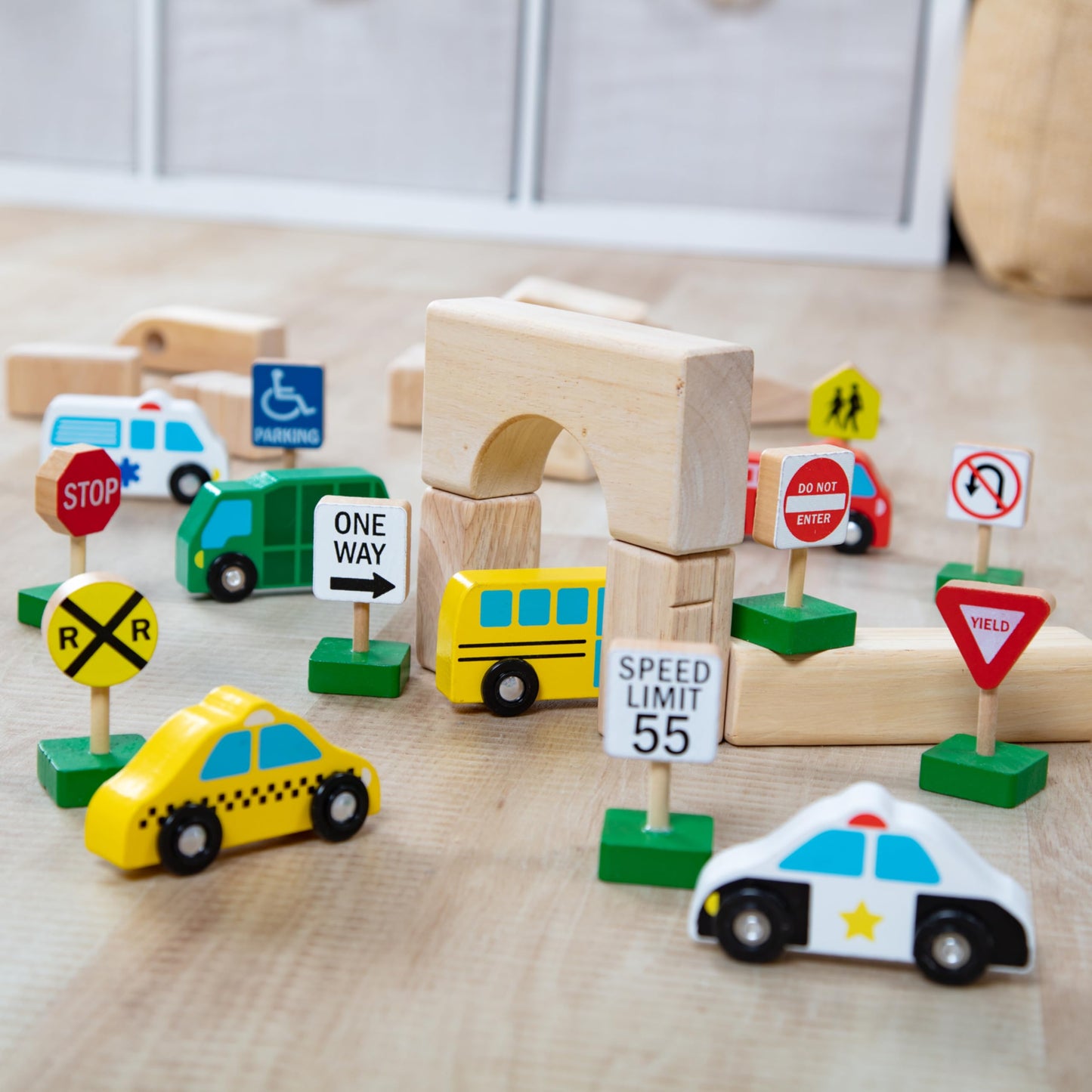 Melissa & Doug Wooden Vehicles and Traffic Signs with 6 Cars and 9 Signs