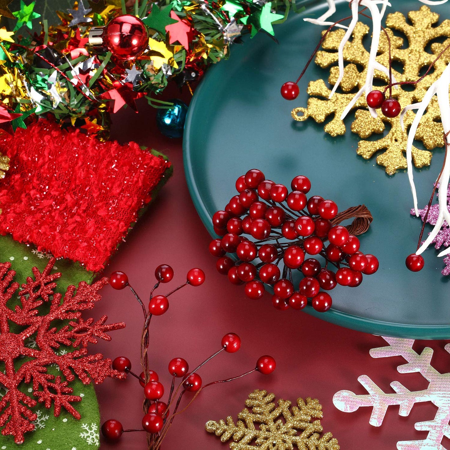 BBTO Artificial Holly Berries on Wire Stems, 250 Stems with 500 Pieces 8 mm Fake Berries for Tree Decorations Wreath Craft Use Wedding Party Favor (Dark Red)