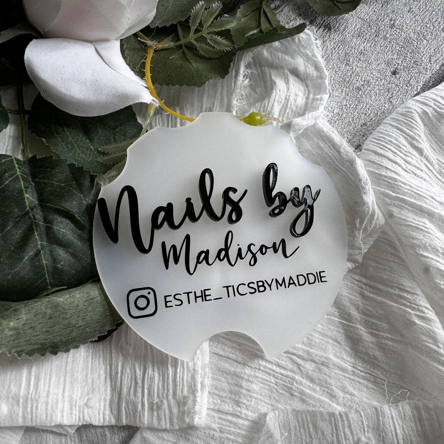 Personalized Nailfie Acrylic Round, Nail Tech Photo Prop, Nail Technician Custom Sign, Hand Sign, Disc Social Media, Business Logo (Round)