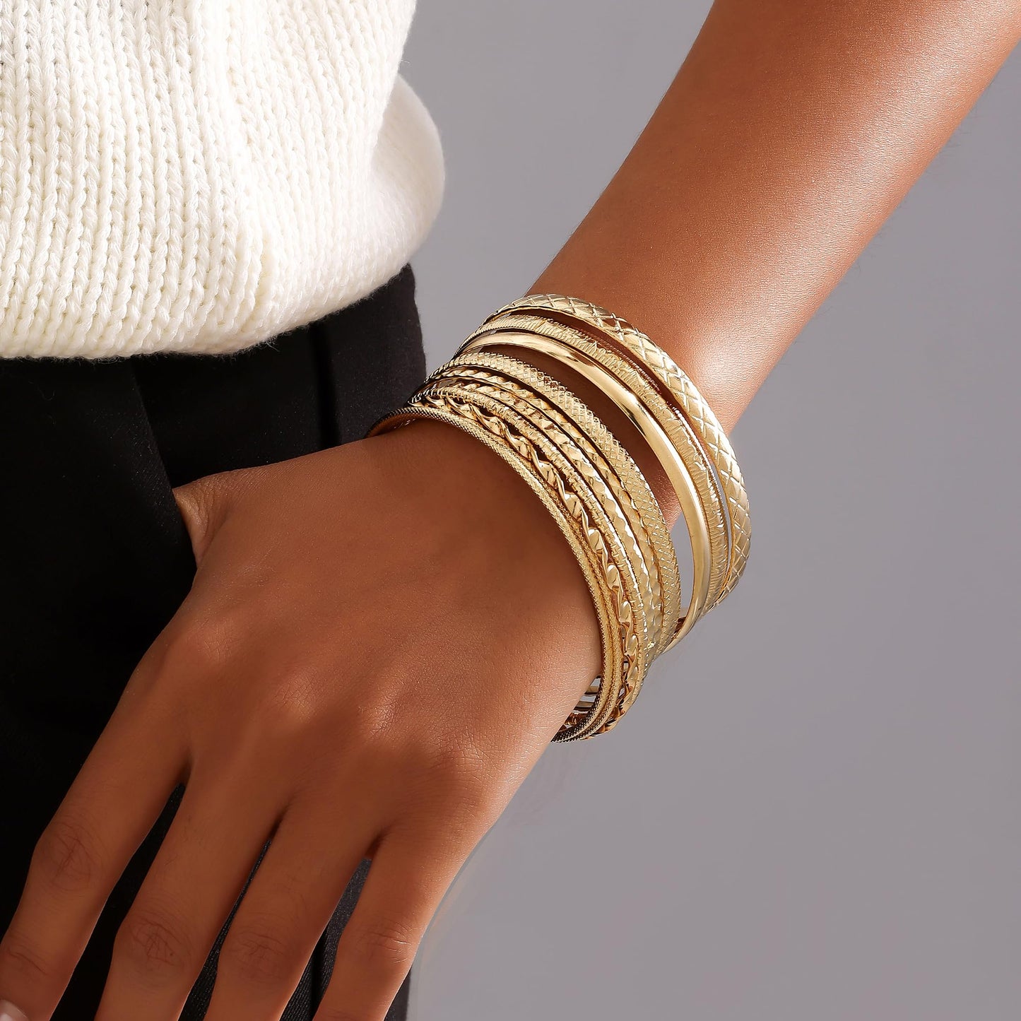 AYWFCBF Gold Bangle Bracelets for Women, 10 Pcs Boho Stackable Bangles Multi Layer Textured Chunky Bracelets Jewelry Set for Women