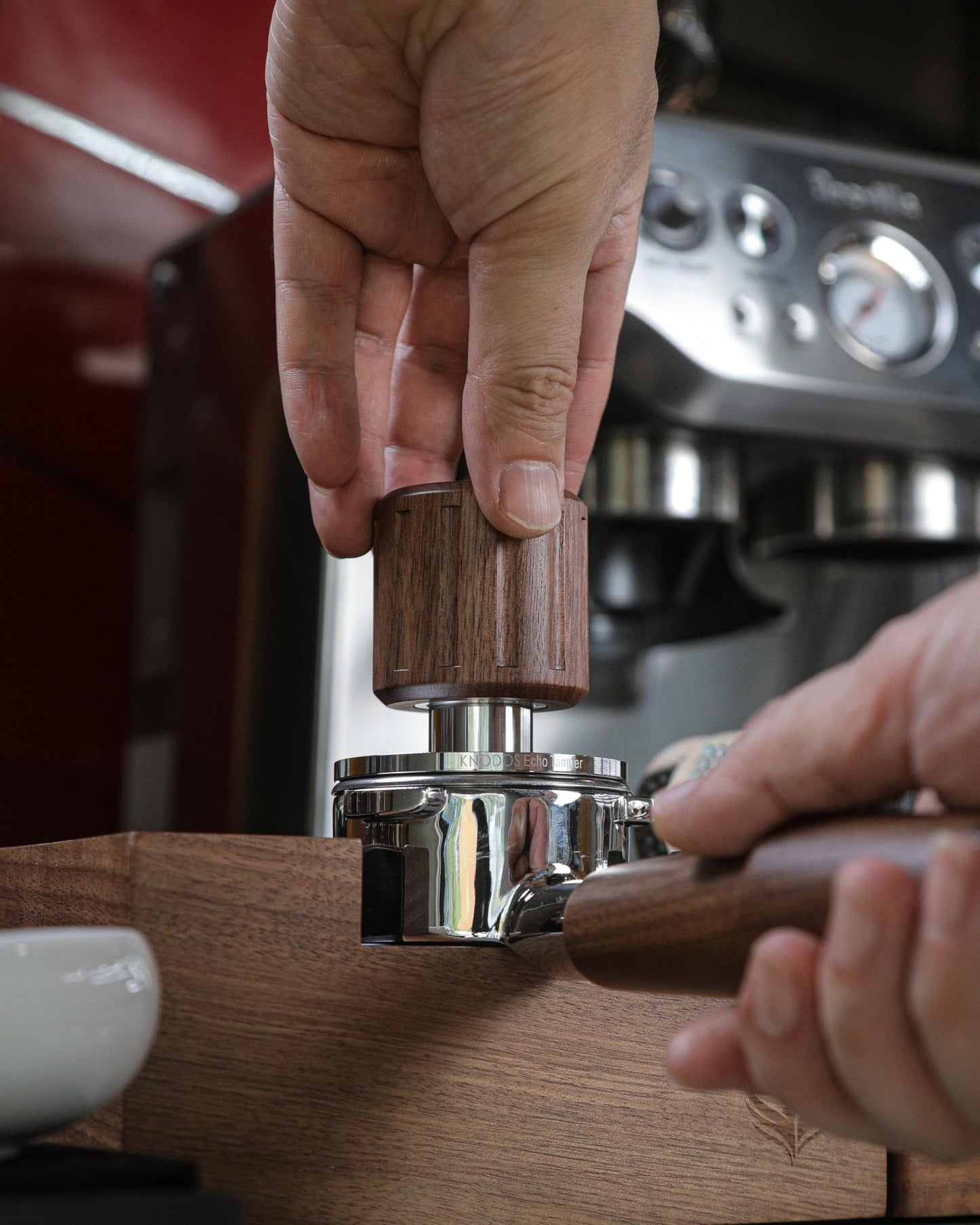 KNODOS Echo Tamper 58mm – Walnut Calibrated Coffee Tamper with Click Feedback, Stainless Steel Base – Premium 30LB Spring Loaded Espresso Tool for Perfectly Even Tamping Pressure
