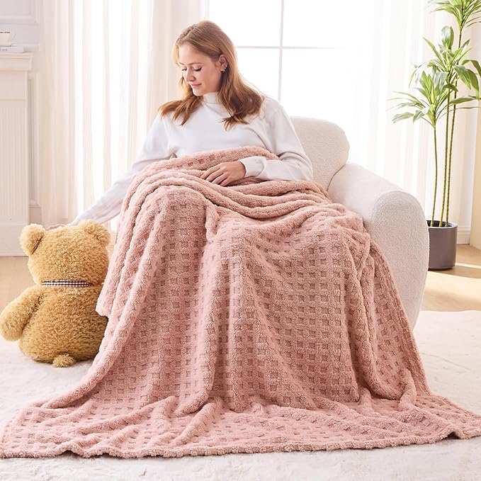 NEWCOSPLAY Super Soft Twin Blanket Pink Premium Silky Flannel Fleece 3D Waffle Checkered Lightweight Bed Blanket All Season Use (Pink, Twin(60"x80"))
