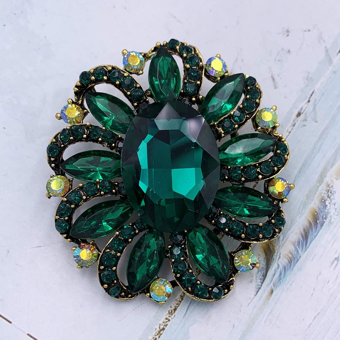 SELOVO Marquise Shape Flower Green Brooch Pin Accessory Antique Gold Tone