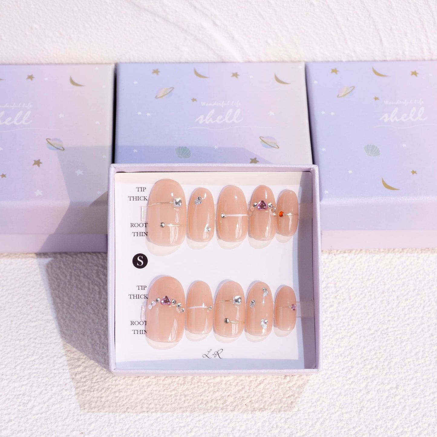 Light Rain Medium Size Hand-made Press on Nails, 3D Gel UV Finished False nails with Design by Professional Manicurist