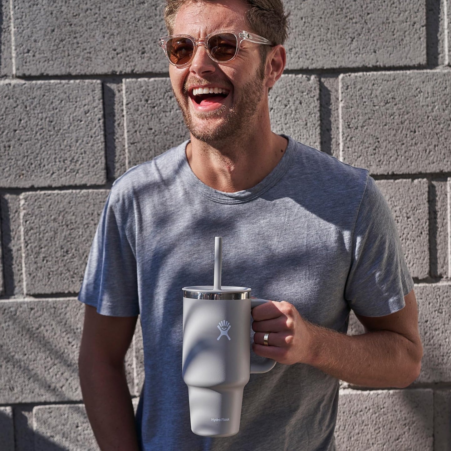 Hydro Flask Travel Tumbler with Handle, Lid and Straw - Insulated Stainless Steel in 40 Oz Trillium