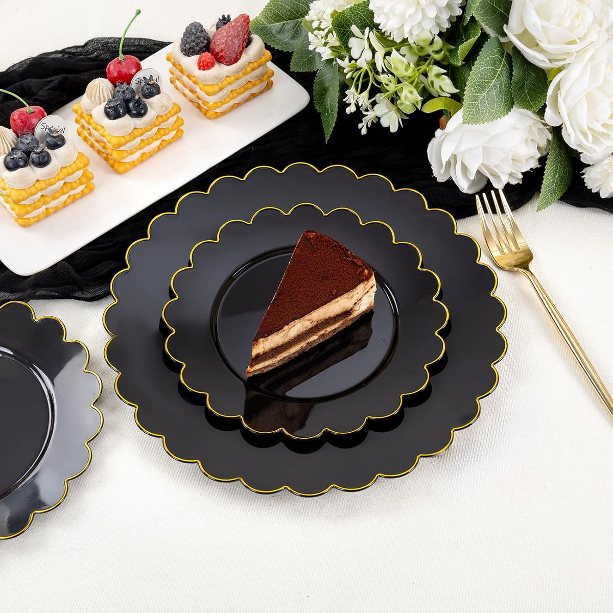 supernal 100pcs Black and Gold Plastic Dinnerware Set - Scalloped Disposable Plates Heavy Duty Gold And Black Plastic Plates Service for 50 Guests,Perfect for Party Birthday Wedding Festival