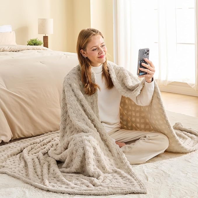NEWCOSPLAY Super Soft Queen Blanket Linen Premium Silky Flannel Fleece 3D Waffle Checkered Lightweight Bed Blanket All Season Use (Linen, Queen(90"x90"))