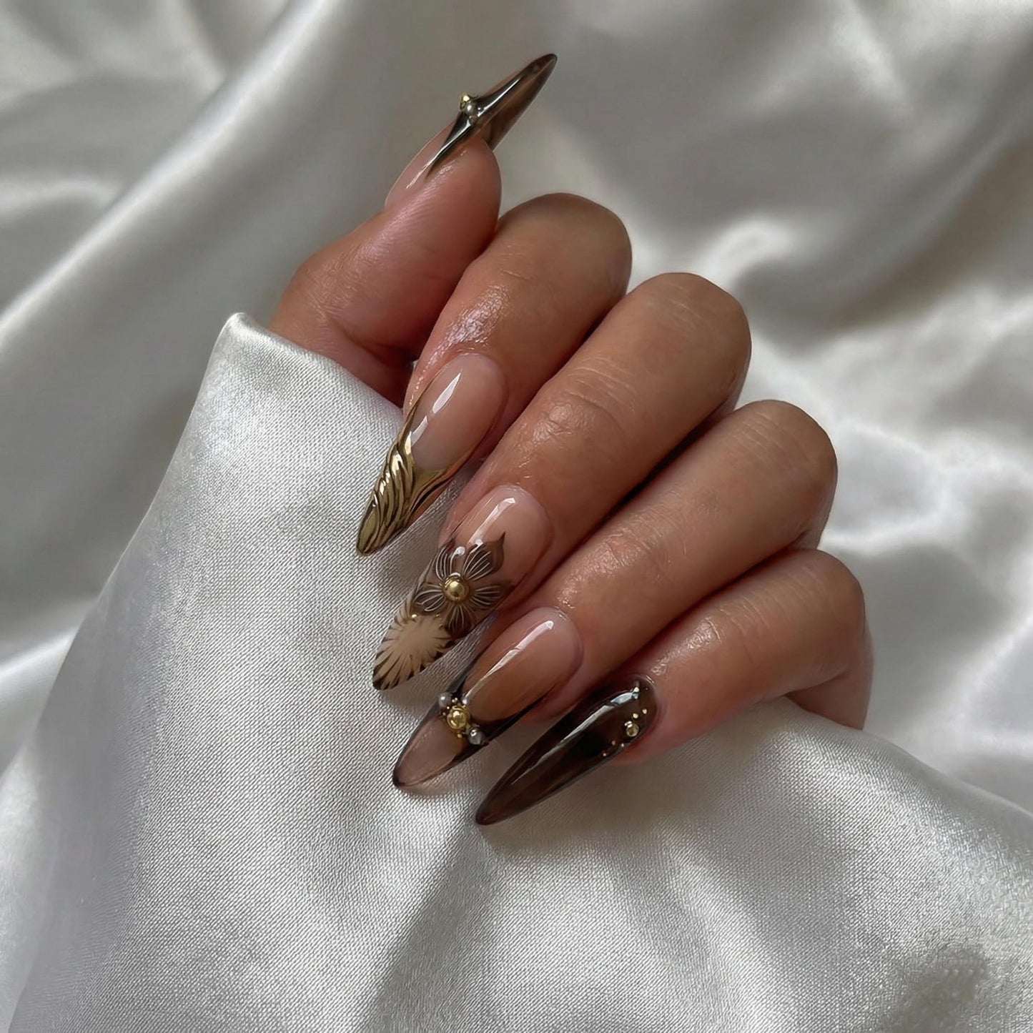 Almond Press on Nails Long Fake Nails Seeneey Brown Artificial Nail Gold Charm and 3D Flowers Designs Tortoise Shell Stick on Nail for Women 24pcs
