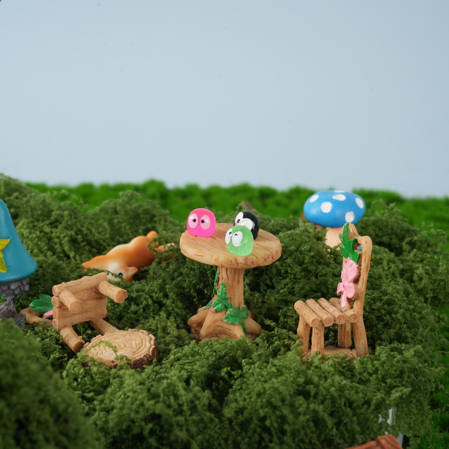 FCKLVMC 101 Pcs Resin Miniatures Figures Fairy Garden Kit, Fairy Garden Accessories Outdoor for DIY Dollhouse Micro Landscape