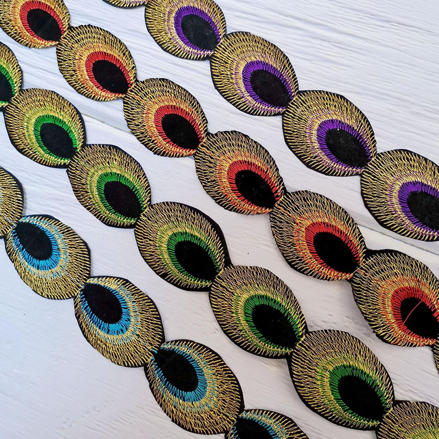 Inzegao 4.9 Yards Peacock Feather Embroidery Pattern Lace Ribbon Ethnic Style Iron-On Patch for Decor Crafts Costume Design