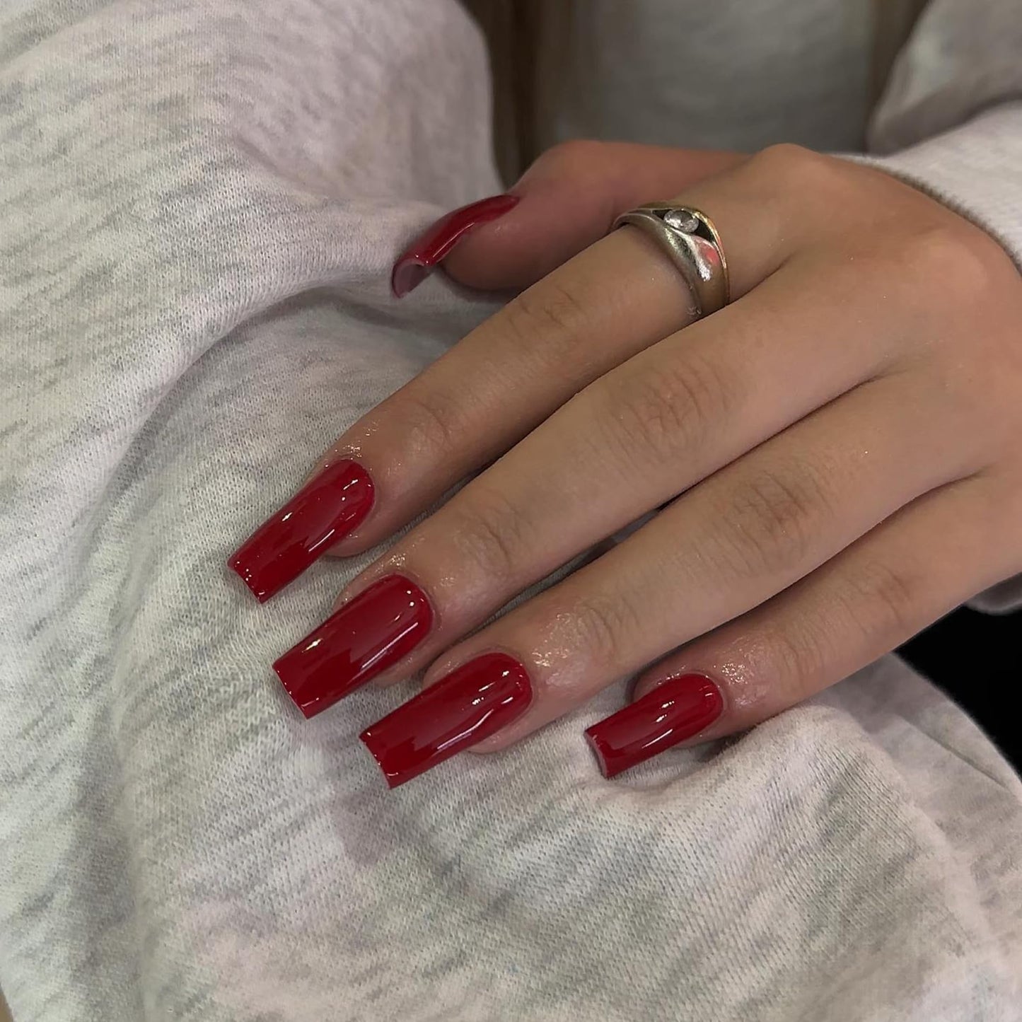KQueenest Red Press on Nails Medium Almond&Warm Red Press on Nails Medium Long Square For Beach Party Daily Decoration in 48 PCS