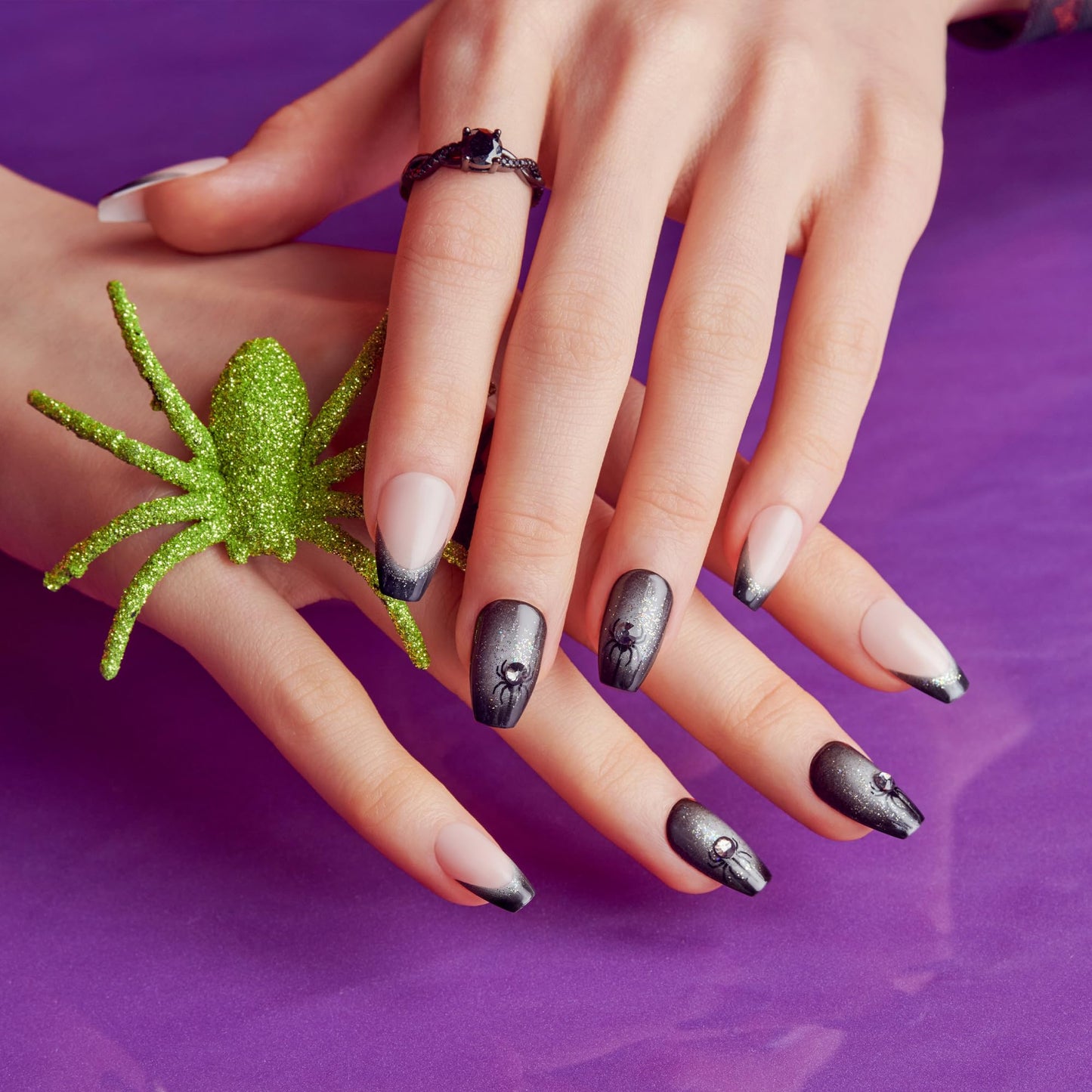 KISS imPRESS Halloween Press On Nails, ‘Bad Idea right’, Black, Medium Coffin, Glossy Finish, No Glue, Glow-In-The-Dark, Includes Prep Pad, Mini Nail File, Manicure Stick & 30 Fake Nails