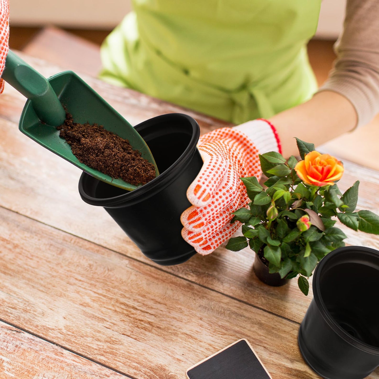 Geosar 500 Pcs Nursery Pots Plastic Plant Pots with Drainage Holes Flower Plant Container Plastic Seed Starting Pot for Transplants Succulents Cactus Indoor Outdoor Garden Yard (4 Inch)
