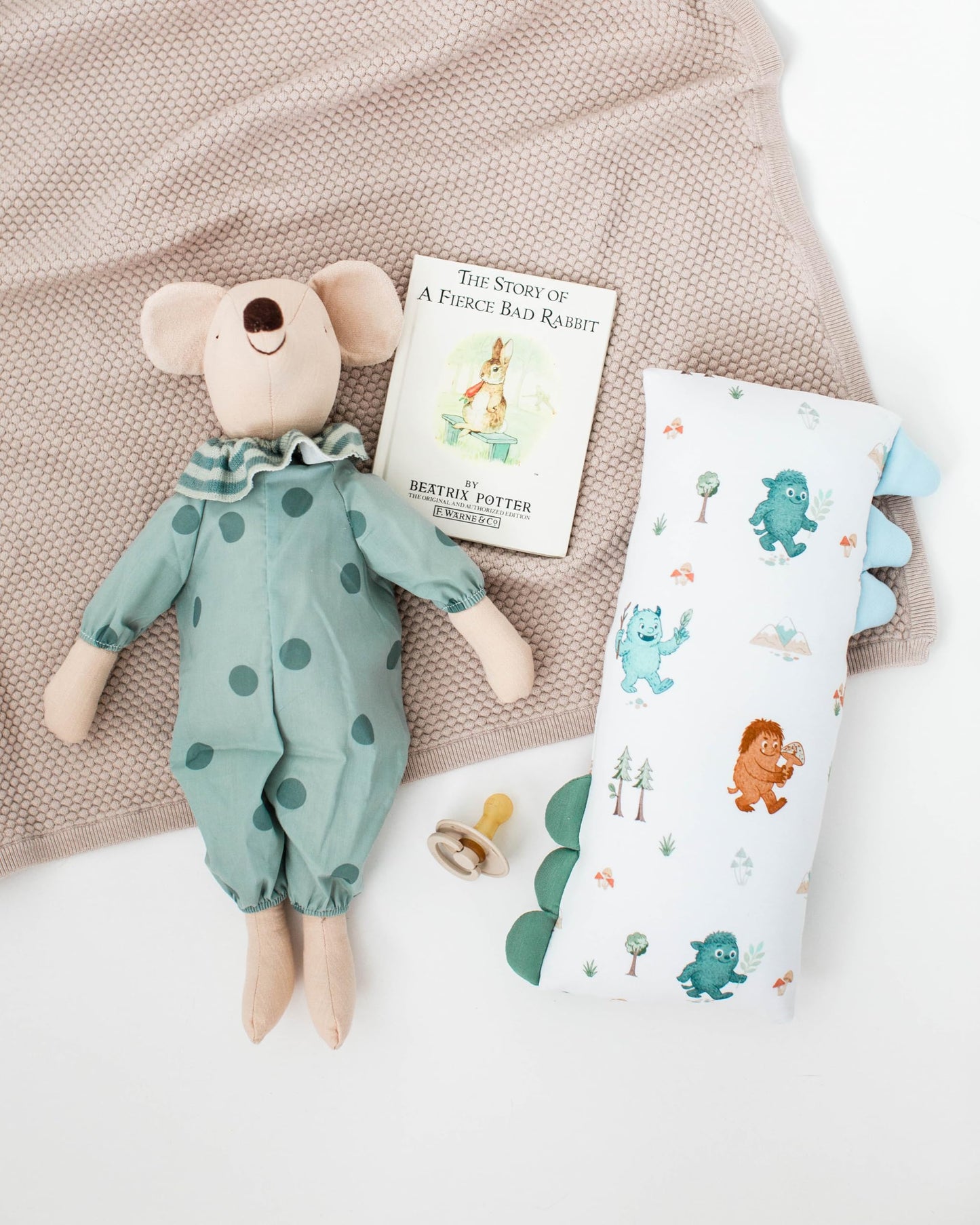 Theo's Lovey Pillow - Cloud-Soft Bamboo Lovey for Babies (0m+), Self-Soothing, Huggable Comfort Toy Pillow, Washable and Travel-Ready - Into The Mountain (Small)