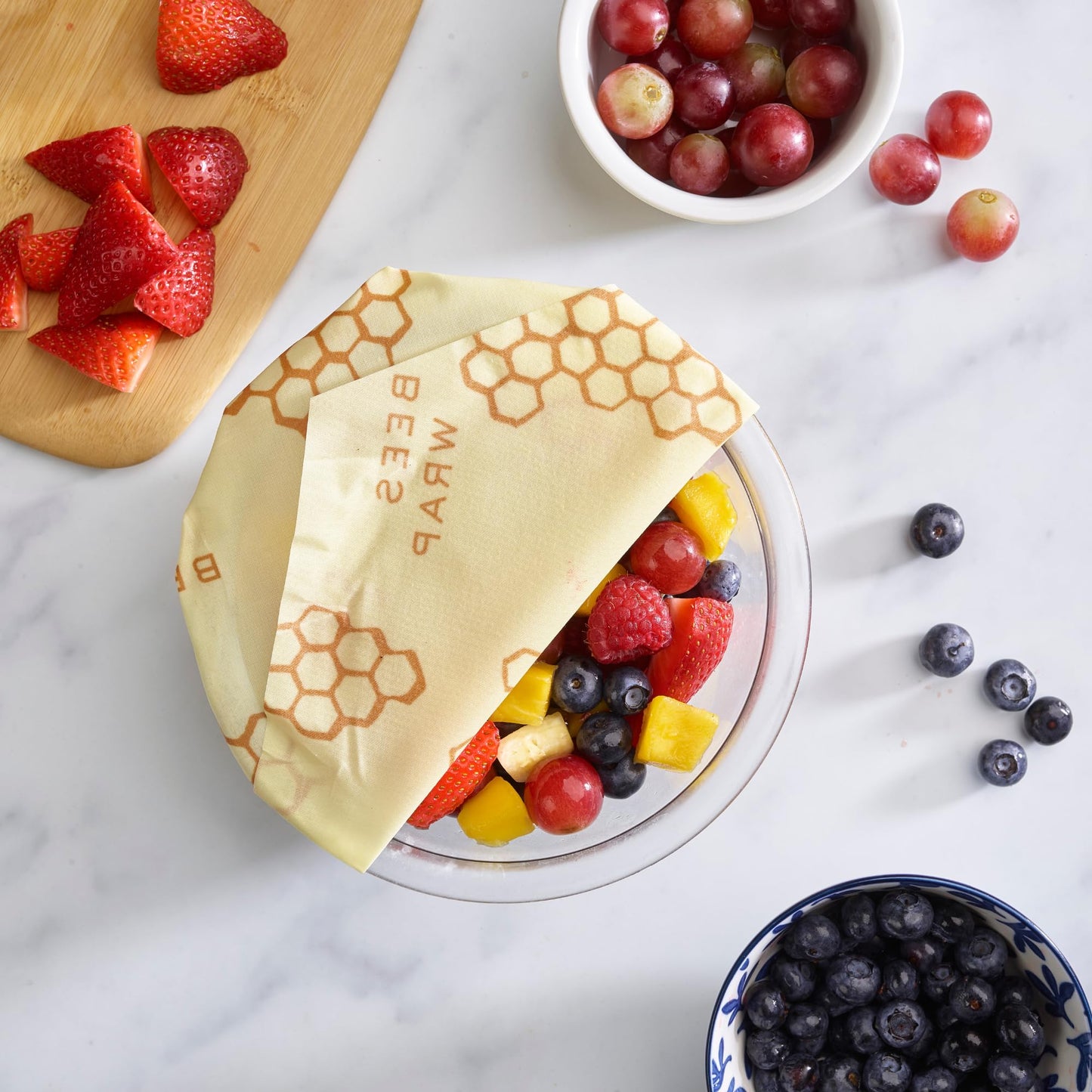 Bee's Wrap Beeswax Wraps for Food - Assorted 5 Pack of Beeswax Wraps - 2 Large & 3 Medium Wrap - Plastic Free Made in USA Reusable Natural Food Wrap - Honeycomb & Bees + Bears