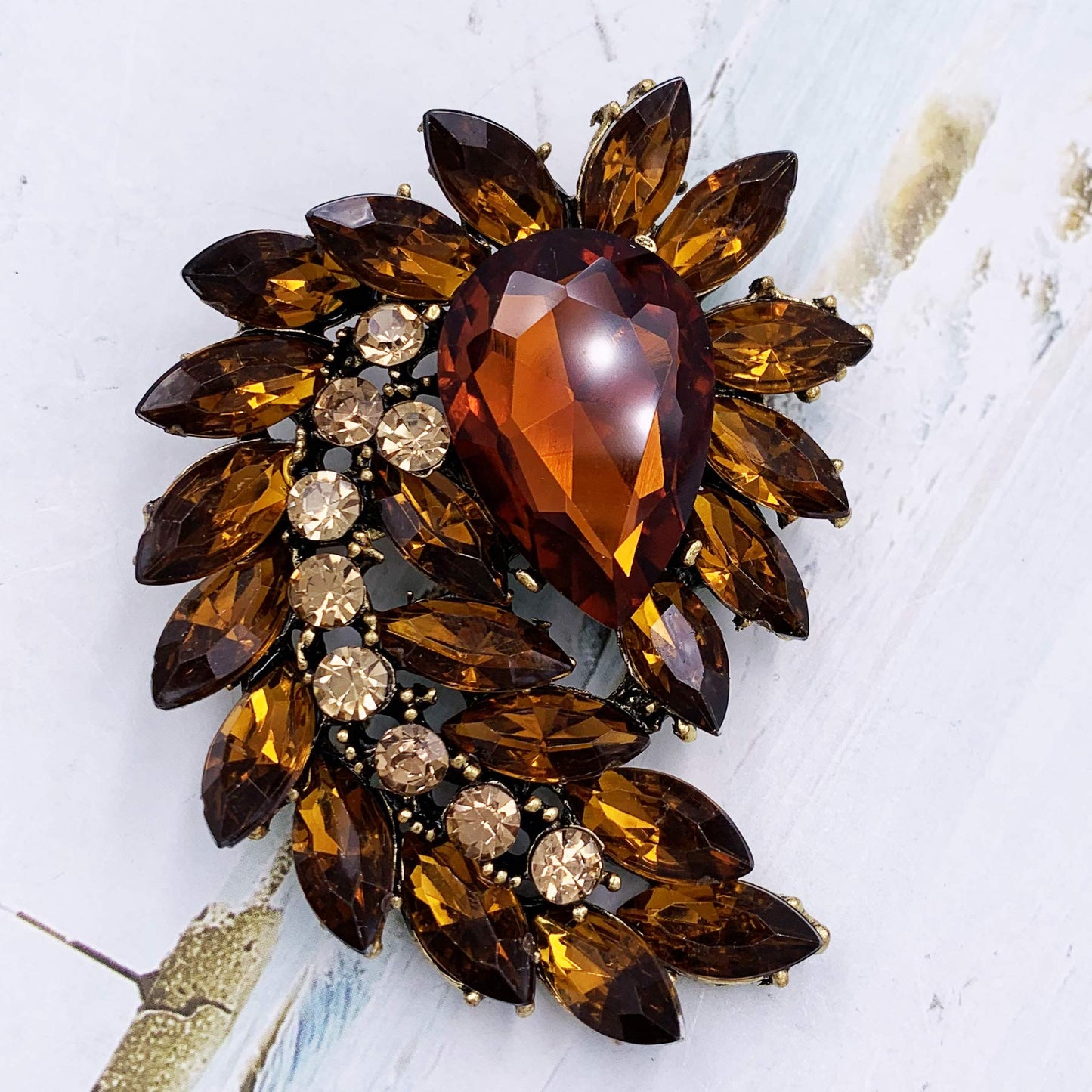 SELOVO Marquise Color Leaf Brown Brooch Pin Jewelry Accessory Gold Tone