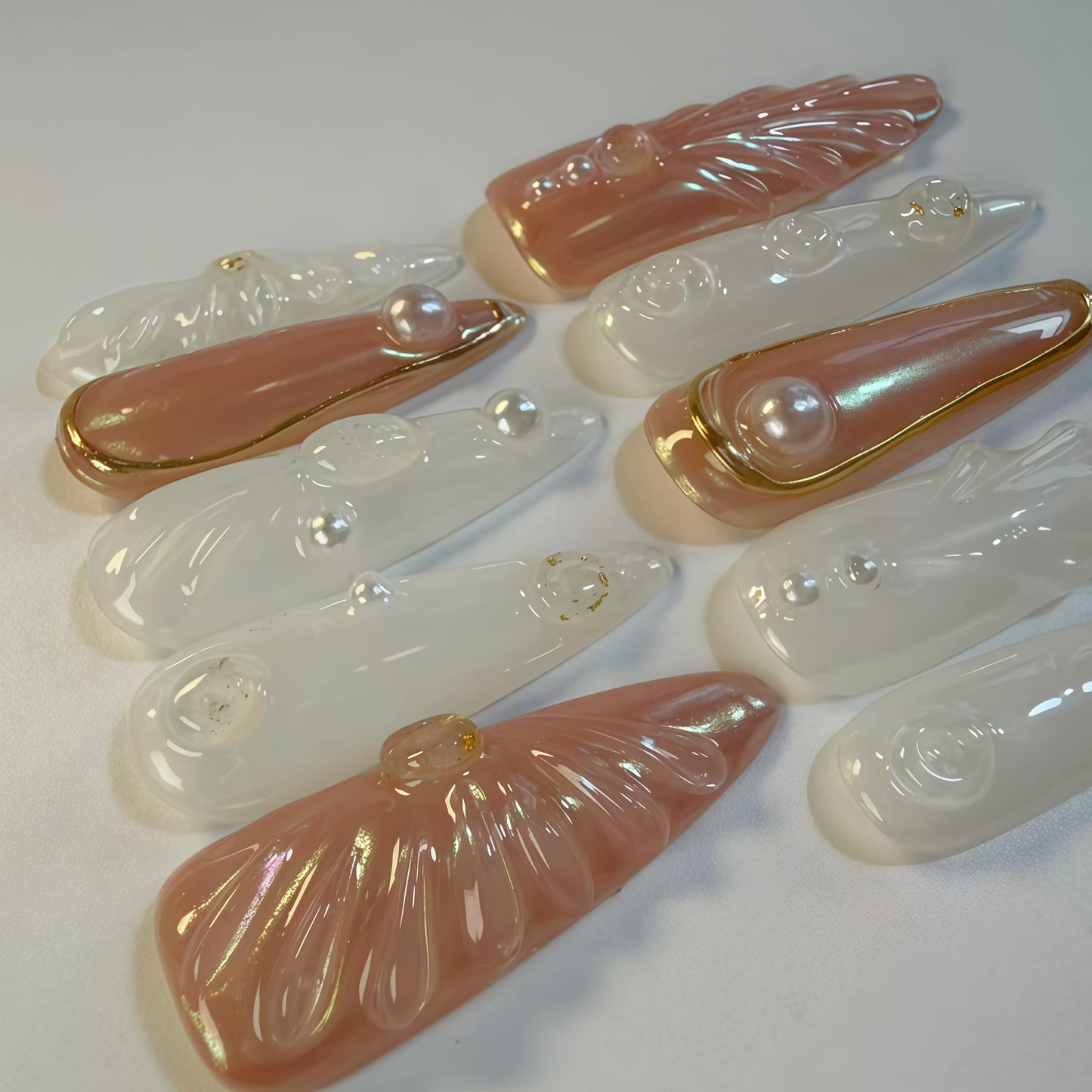 Handcrafted Press On Nails Iridescent Shell Luster Mermaid Texture Pearl Gold Edge Caviar Decor 100% Handmade Realistic Artistic Fake Nails Gifts For Women (Mermaid Shell Gloss Pearl, Medium L)