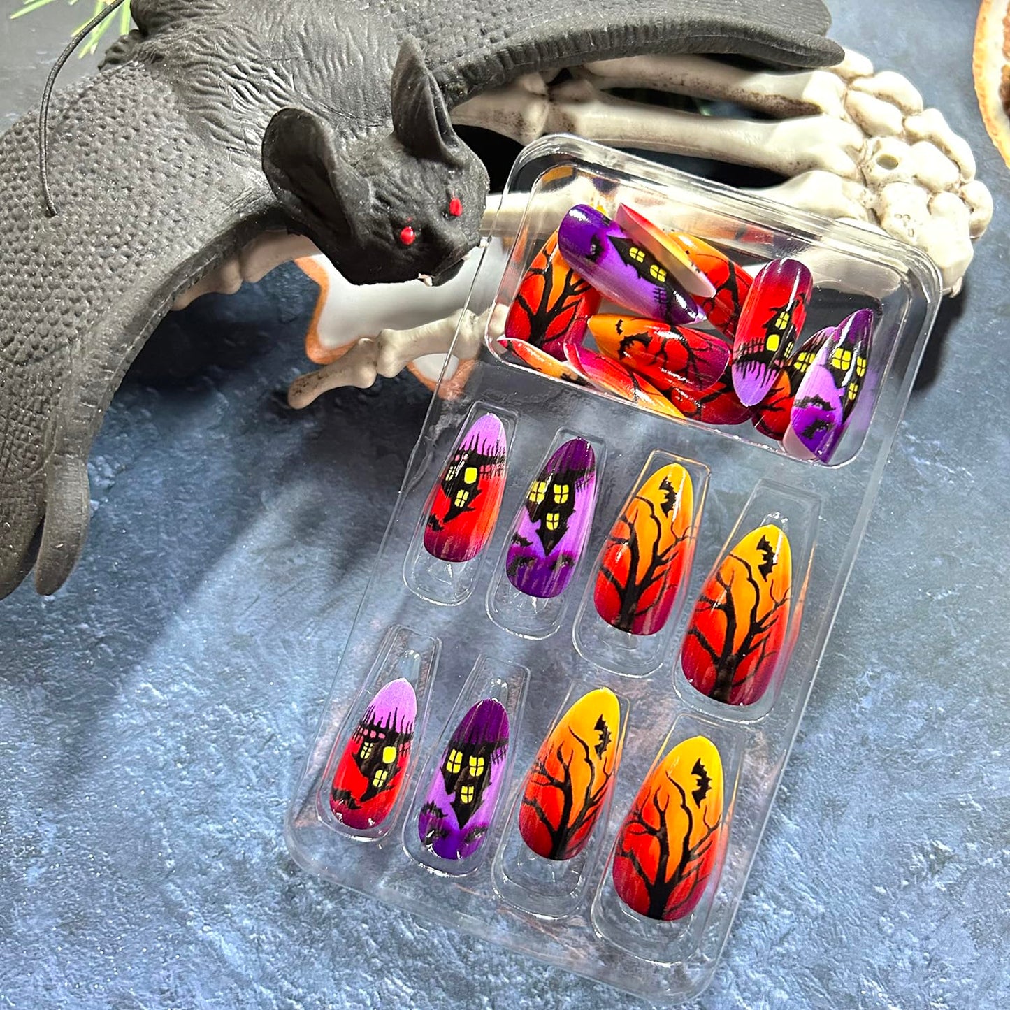 24Pcs Halloween Press on Nails Medium Bat Castle Pattern Design Halloween Nail Full Cover Glossy Artificial Acrylic False Nail French Almond Tip Medium Glue on Nails for Women Festival Decoration