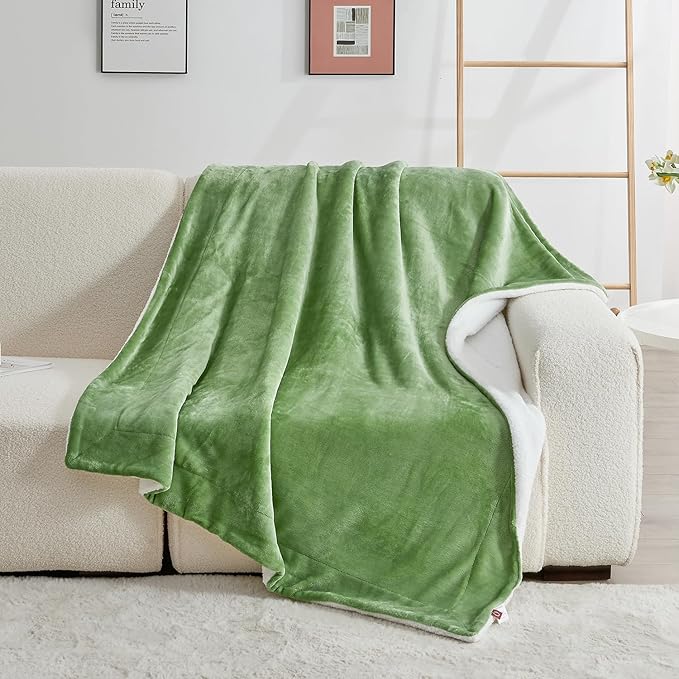 SOCHOW Sherpa Fleece Throw Blanket, Double-Sided Super Soft Luxurious Plush Blanket Twin Size, Sage Green, 60x80 inches