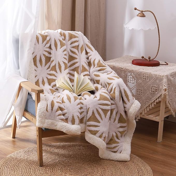 LOMAO Sherpa Fleece Blanket Fuzzy Soft Throw Blanket Dual Sided Blanket for Couch Sofa Bed (Khaki, 51"x63")