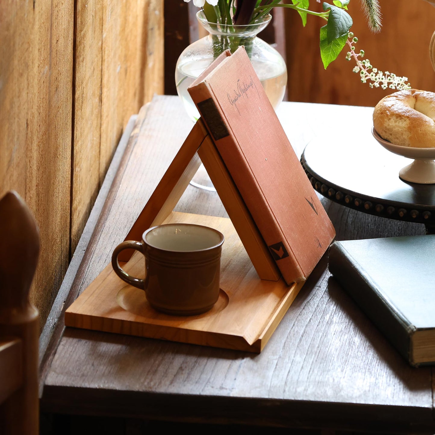 LITIVY Wooden Triangle Bookmark, Small Bookshelf with Drink Holder, Wood Book Reading Rest with Slotted, Book Corner Display Triangle Book Holder (Brown)
