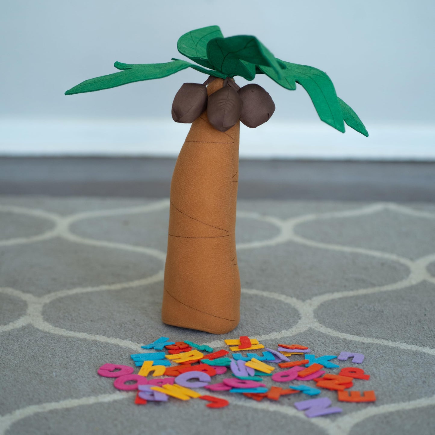 Constructive Playthings Chicka Chicka Boom Boom Childrens Book & Audiobook CD, Includes Alphabet and Tree Props, Attachable Felt Letters, Literacy Toddler Toys, 3 Years & older
