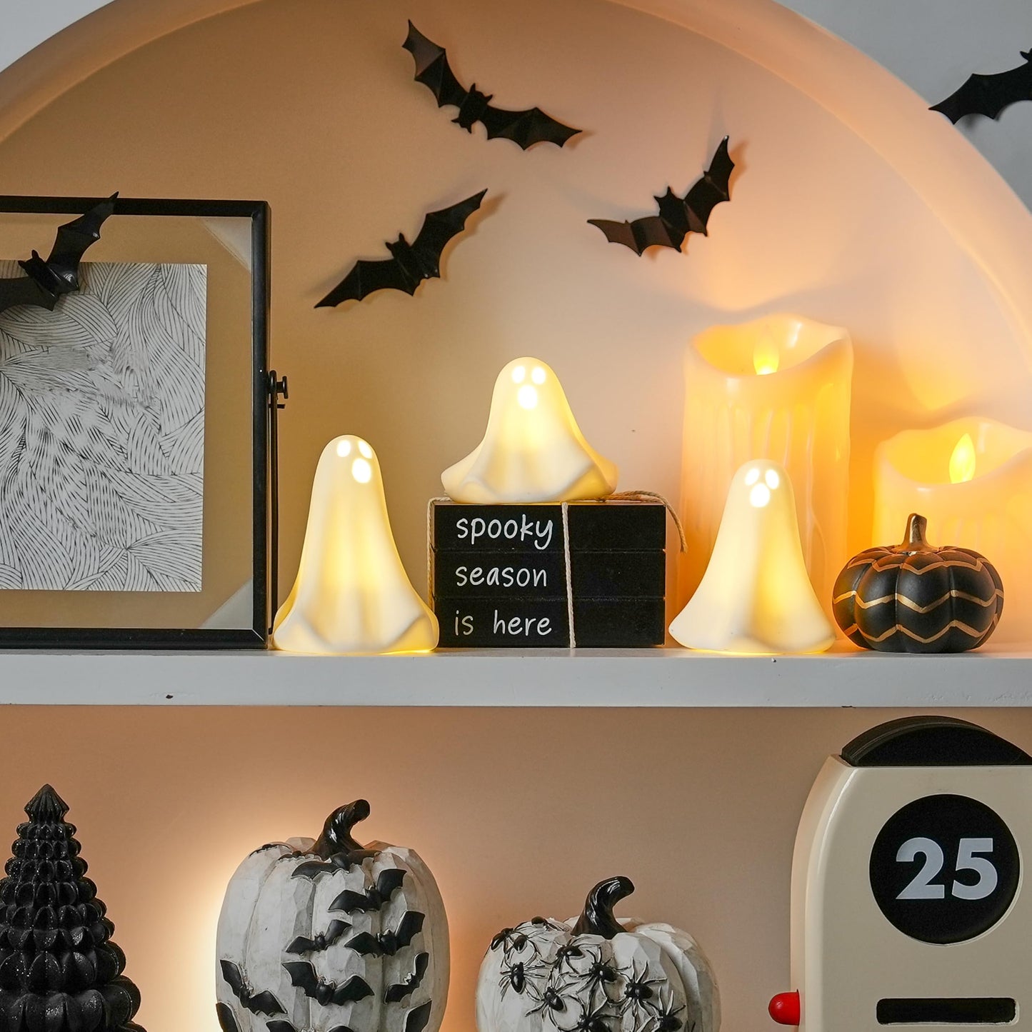 AOMOONOA Ceramic Ghost Decor, 3Pcs Light Up Ghosts for Indoor Halloween Decorations, Battery Powered White Mini Ghost Figurines with LED for Spooky Halloween, Home Tabletop Shelf Centerpieces
