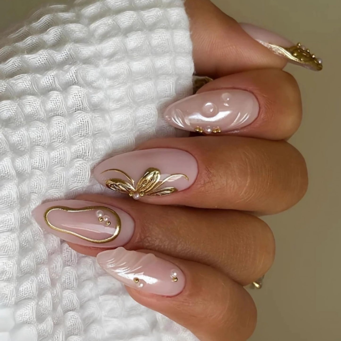 BABALAL Press On Nails, Medium Almond Fake Nails, White Full Cover,Gold Chrome 3d Flower Design, Pearl Swirl, Luxury Glossy Glue On Nails 24Pcs Reusable