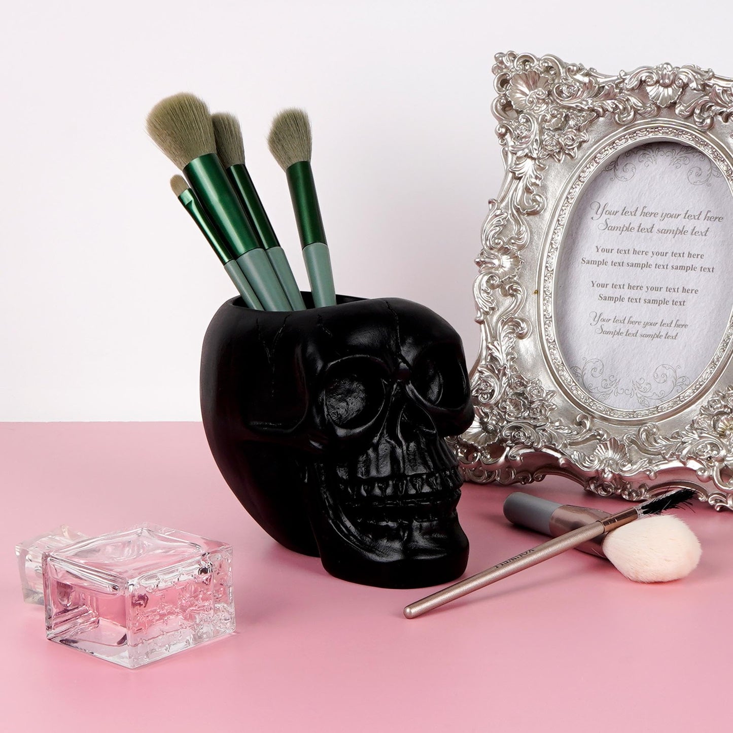 Philo Fun Black Skull Makeup Brush Holder, Skull Head Pen and Pencil Holder, Goth Skull Decor Desktop Organizer for Office Vanity Dresser Bathroom