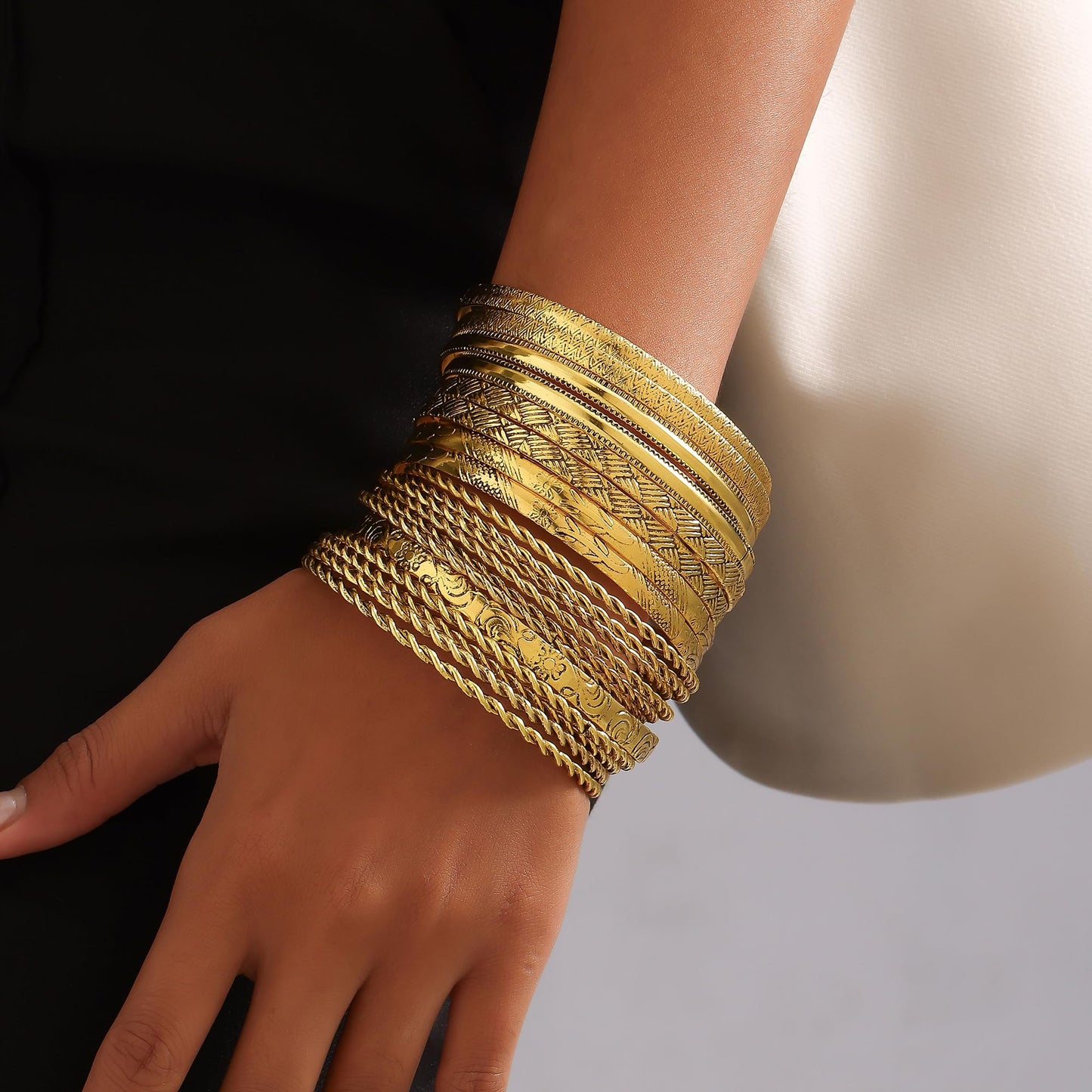 AYWFCBF 19 Pcs Gold Bangles for Women Stackable Indian Bangles Multi Layer Textured Retro Gold Bracelets Jewelry Set Gifts for Women