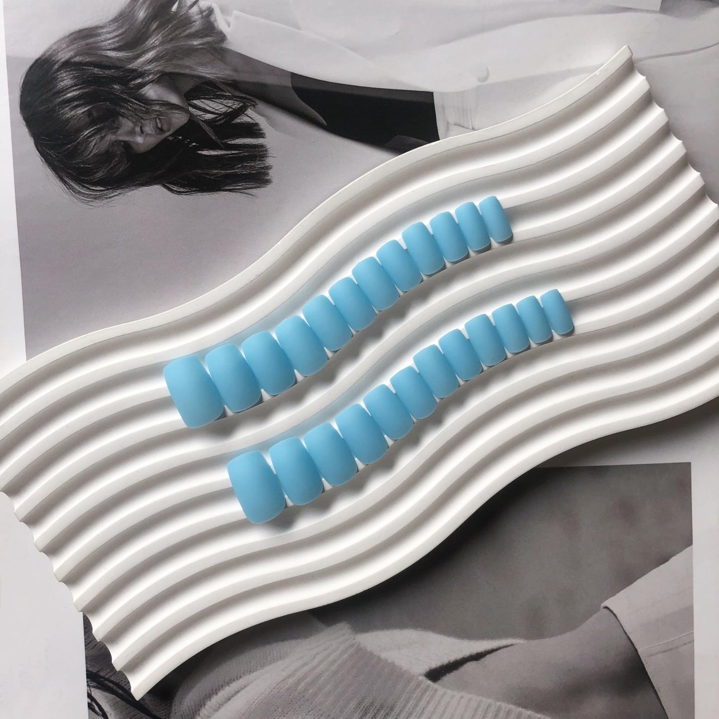 KQueenest Matte Baby Blue Press on Nails Short Medium Square Glue on Nails Set, Solid Color Fake Nails Short Coffin Acrylic Nails Press on Reusable Gel Nails for Women in 24 Pcs