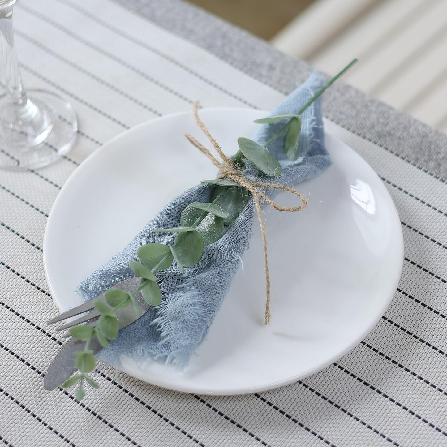 120 Pcs 4 Kinds Mixed Artificial Eucalyptus Leaves Stems Bulk Fake Silver Dollar Eucalyptus Bundle Faux Plants Greenery for DIY Bouquets Floral Arrangement Wedding Engagement Party Decor (Green)