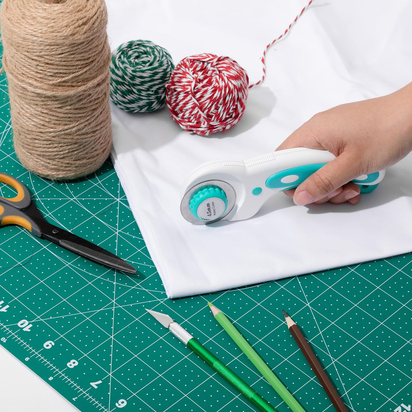 Lasnten Rotary Cutter Set 18 x 24 Inch Folding Extra Large Self Healing Cutting Mat, 45mm Fabric Cutter, 5pcs Rotary Blades, Acrylic Ruler, Knife Set for Sewing, Crafting, Patchworking, Art, Clay