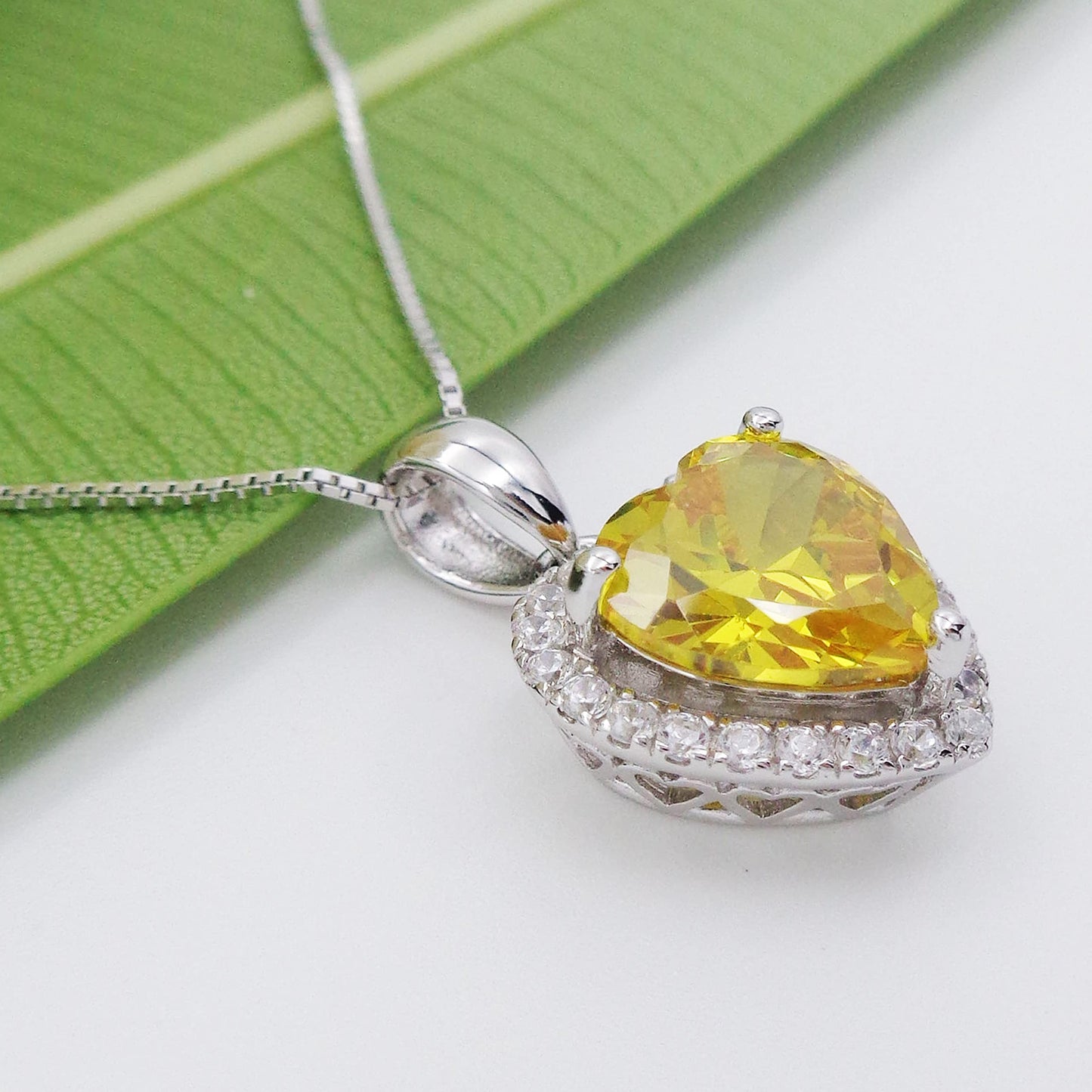Navachi 925 Sterling Silver 18k White Gold Plated 3.7ct Heart Citrine Az9311a Necklace Pendant 18"