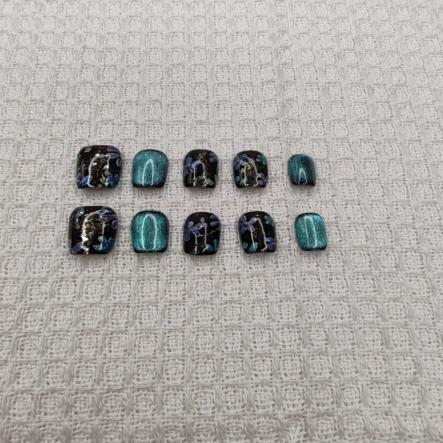 BTBT ARTCharms Handmade Nails Square Shape Cool Chic Style Black Base Blue Floral Patterns Glitter Embellishments Smooth Glossy Surface Fashion Manicure Easy Wear Press on Nails 10 pcs (M)