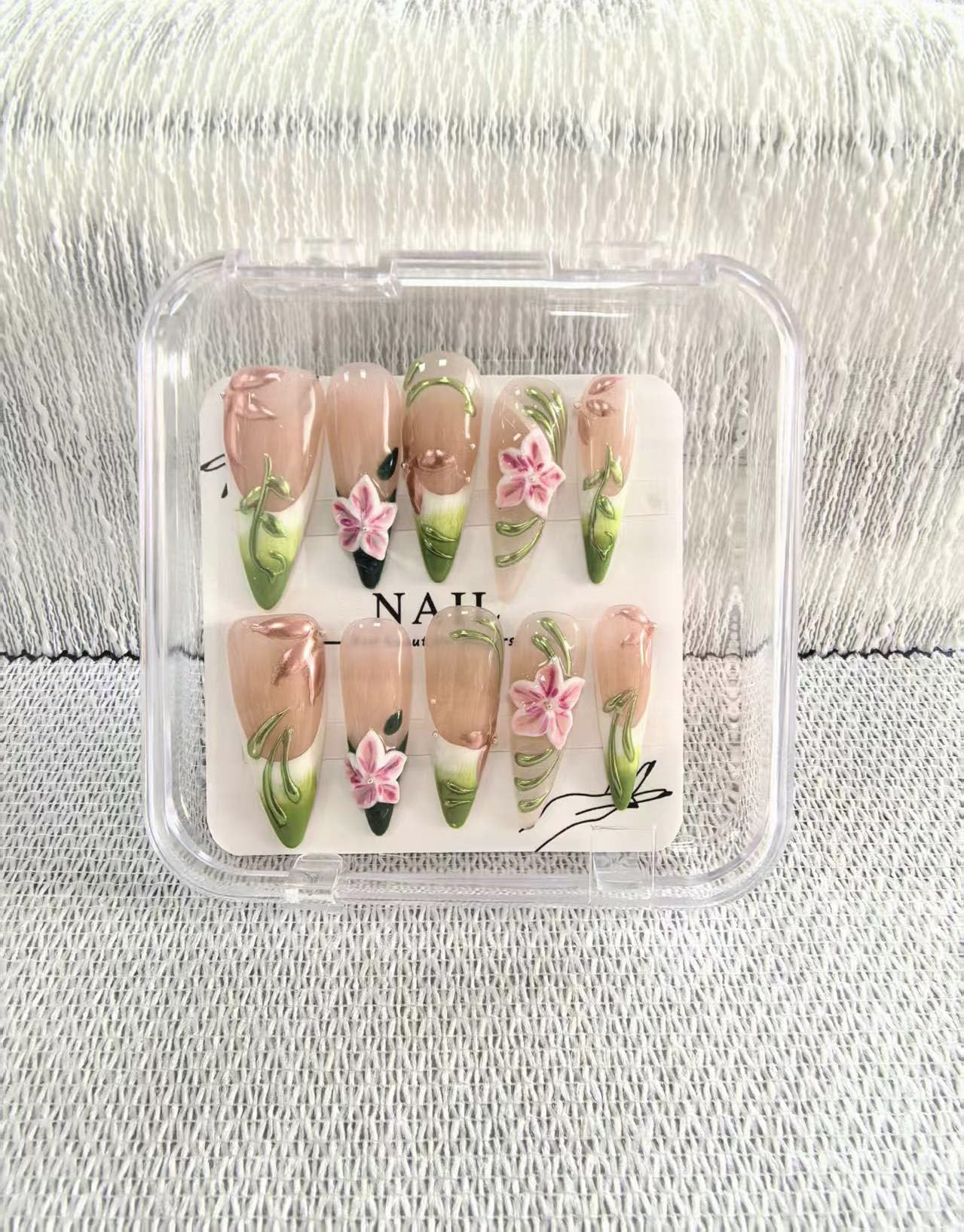 Handmade Press on Nails Long Stiletto False Nails French Tip Fake Nails with 3D Flower Designs Sparkly Green luxury Artificial Nails Reusable for Women 10pcs (Size M）