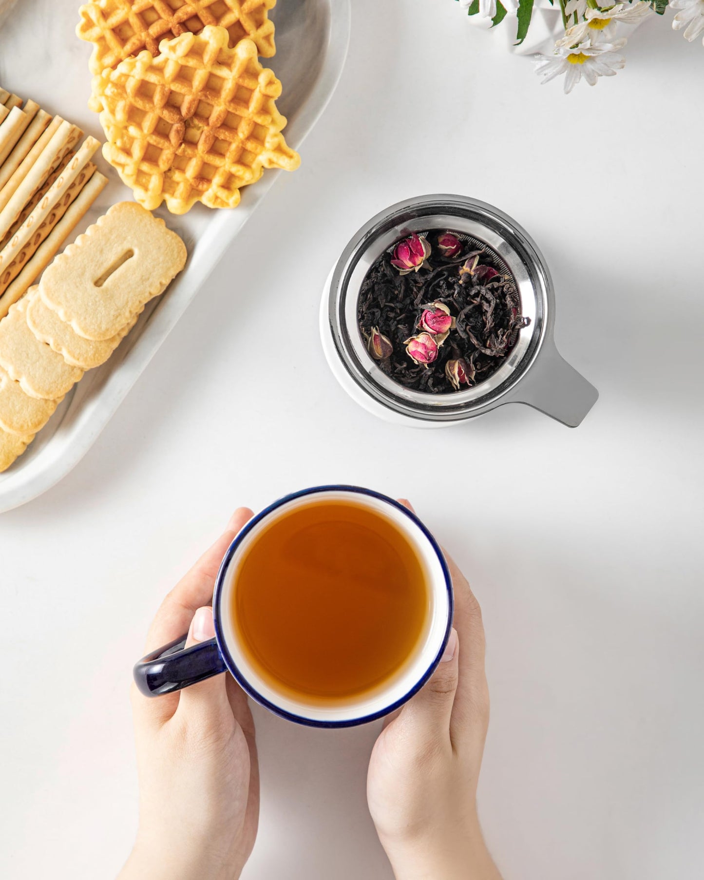 vancasso SELENE Porcelain Tea Mug, 18 oz Porcelain Tea Cup with Infuser and Lid Steeps Loose Leaf Tea, Microwave & Dishwasher Safe, Floral Bloom