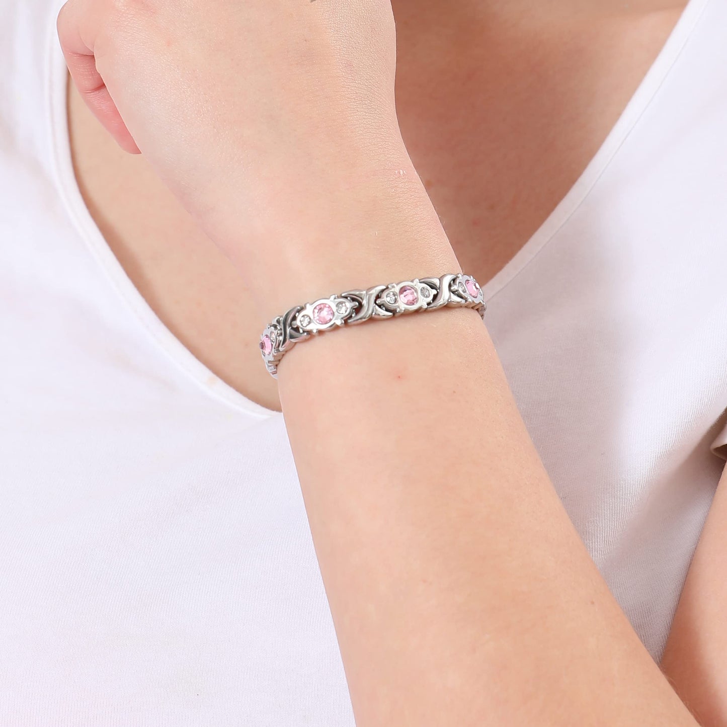 EMMORI Ultra Strength Magnetic Bracelet for Woman - 3,500 Gauss Per Magnet -Crystal Bracelet - Adjustable Length -Pulseras Magneticas (Silver)