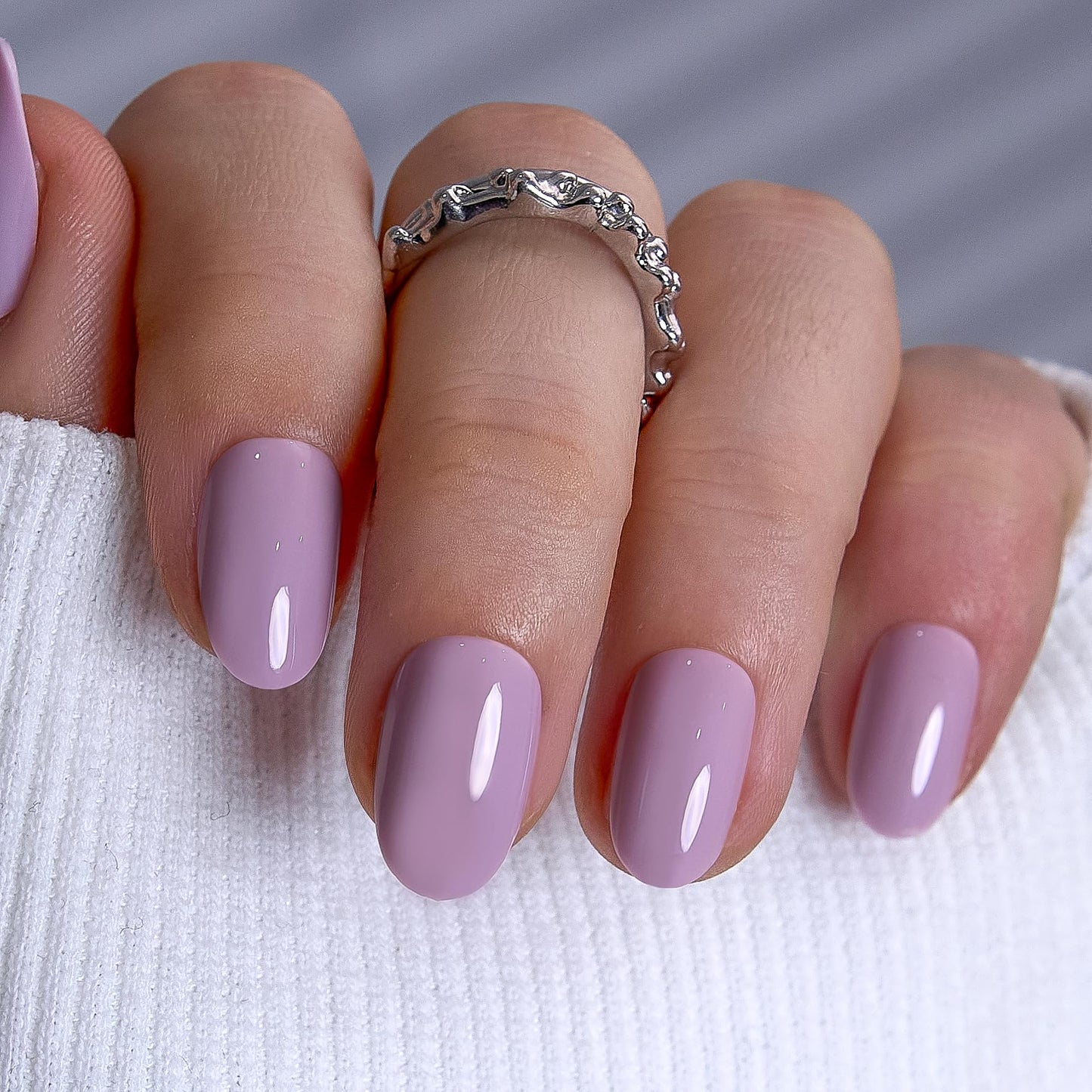 CurvLife Soft Gel Oval Press-On Nails Kit, Reusable Fake Nails with Glue & Adhesive Tabs, 30PCS Salon-Quality Stick-On Nails for At-Home Manicure (Lilac Veil)