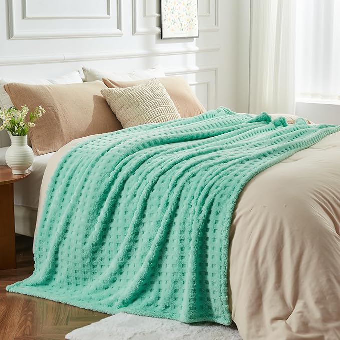 NEWCOSPLAY Super Soft King Blanket Aqua Premium Silky Flannel Fleece 3D Waffle Checkered Lightweight Bed Blanket All Season Use (Aqua, King(90"x110"))