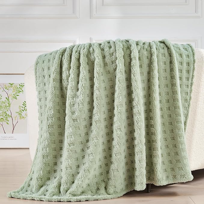 NEWCOSPLAY Super Soft King Blanket Green Premium Silky Flannel Fleece 3D Waffle Checkered Lightweight Bed Blanket All Season Use (Sage Green, King(90"x110"))