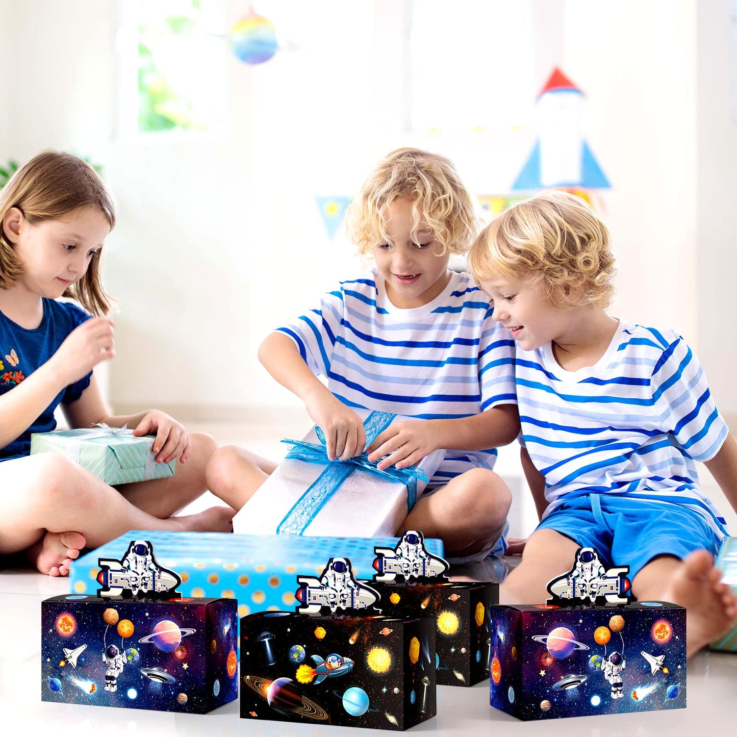 Nezyo 24 Pcs 4.8 x 2.4 x 5.2 Inches Space Party Favor Boxes Small Galaxy Gable Boxes Solar System Planet Cardboard Gift Candy Goodie Bags for Space Theme Birthday Party Supplies(Astronaut)