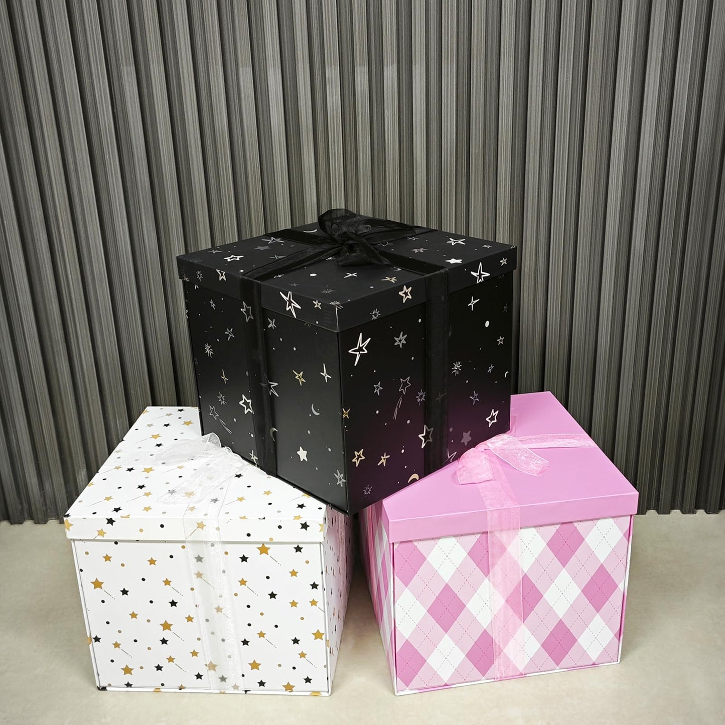 YINUOYOUJIA Large Gift Box 12x12x10Inches,Gift Boxes with Lids for Presents,Present Box,Birthday Box,Gift Packaging for Valentine's Day,Mother's Day,Christmas,Anniversaries.(Black Stars)