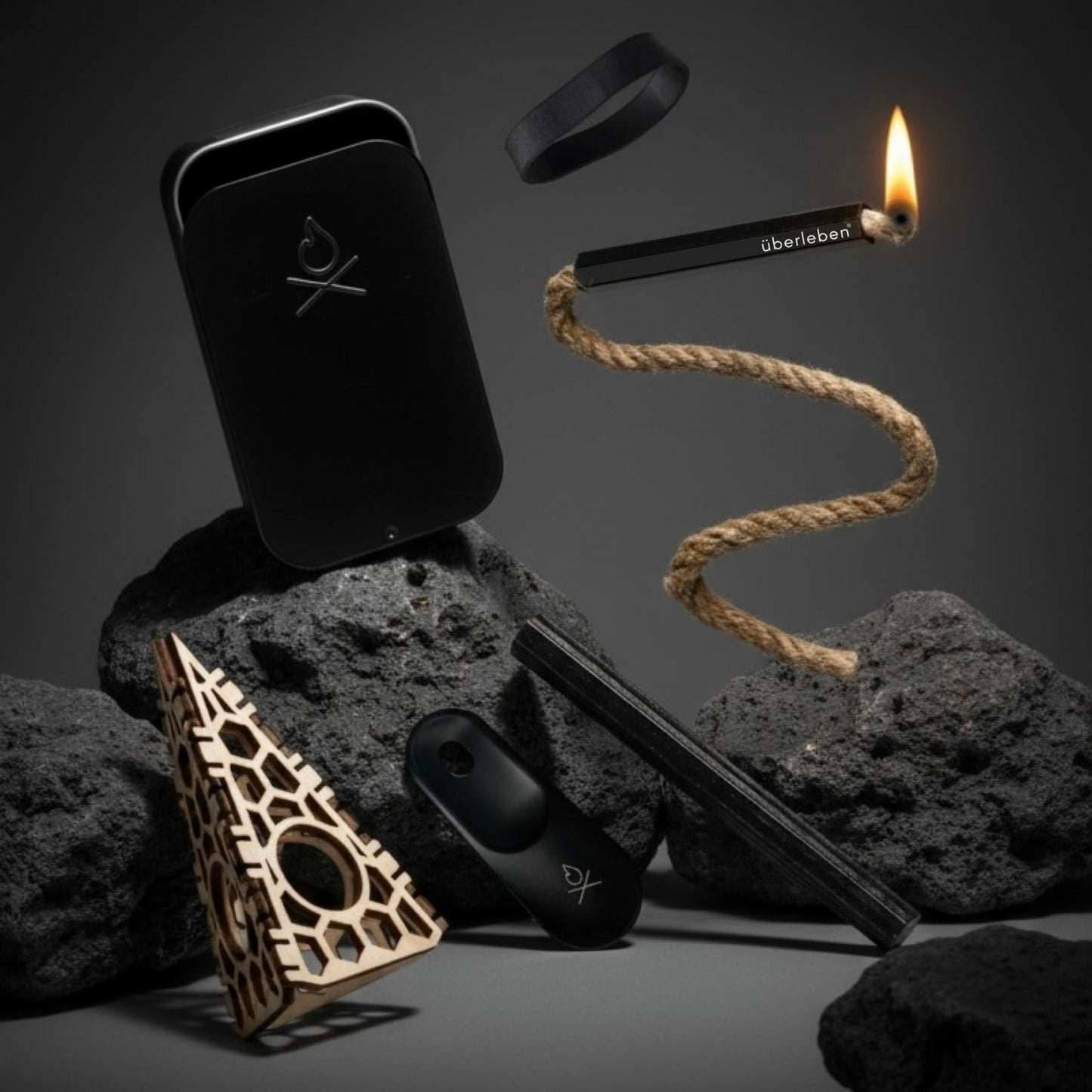 Überleben | FIREKIT Survival Fire Starter Kit – All-in-One Ferro Rod, Striker, Tinder Wick & Bellow – Waterproof Camping Essentials