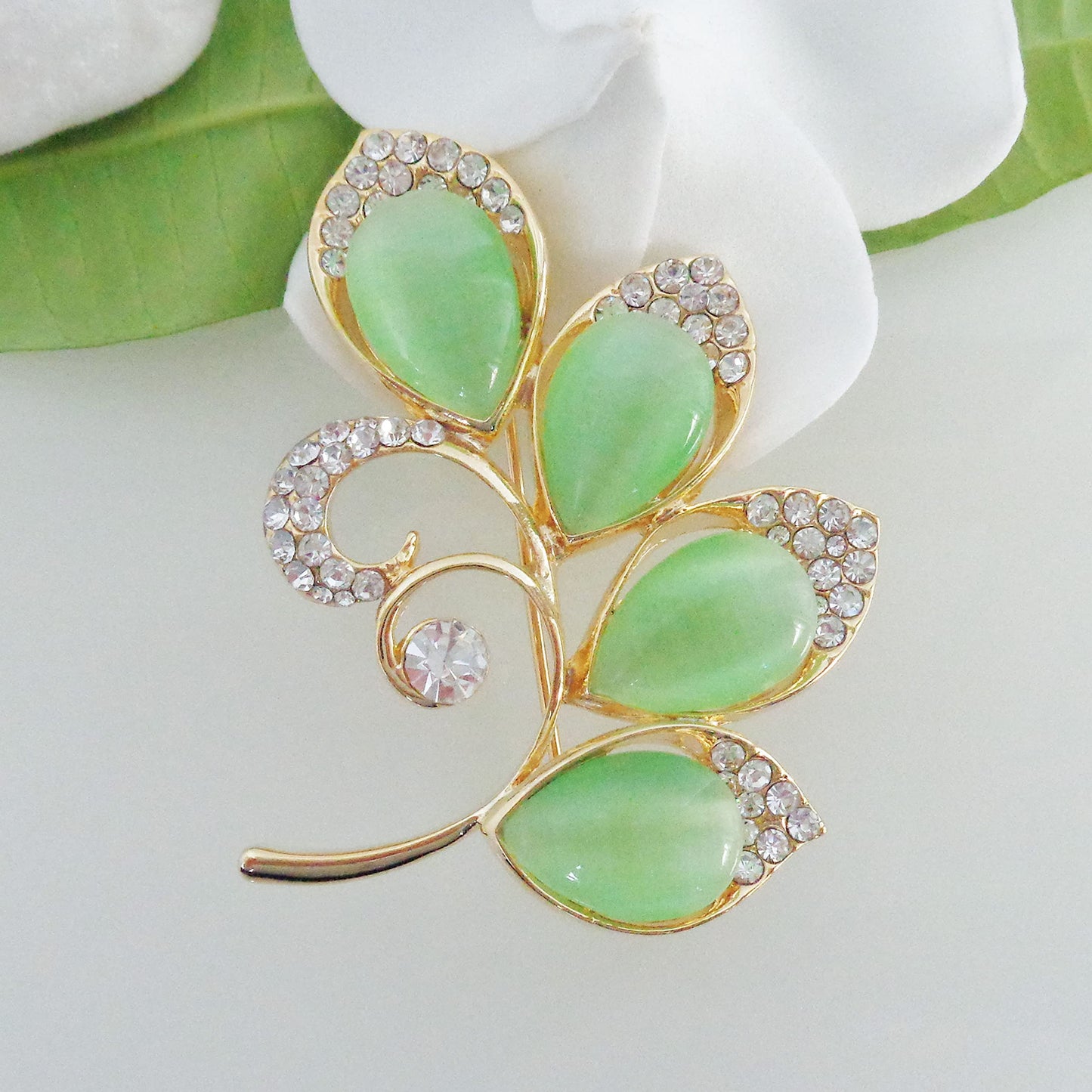 Navachi 18k Gold Plated Green Opal Leaves Crystal Branches Az7853 Brooch Pin