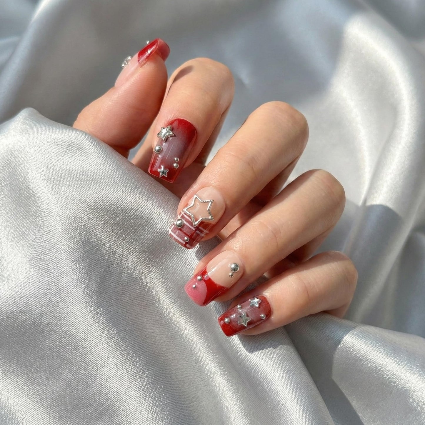 Square Press on Nails Medium Fake Nails Red Artificial Nail Seeneey y2k Designs Rhinestones Stick on Nail for Women 24pcs