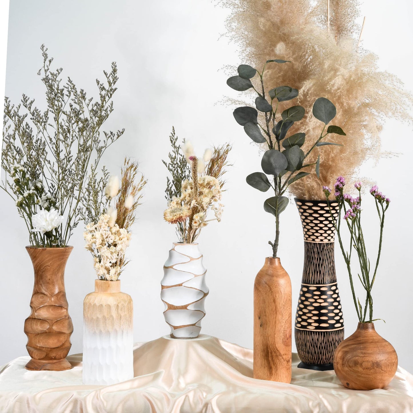 Aeravida Beautifully Carved Natural Mango Tree Wood Rustic Vase | Modern Flower Vase | Mango Tree Wood Kitchen Decor | Handmade Vase | Carved Shaped Vase