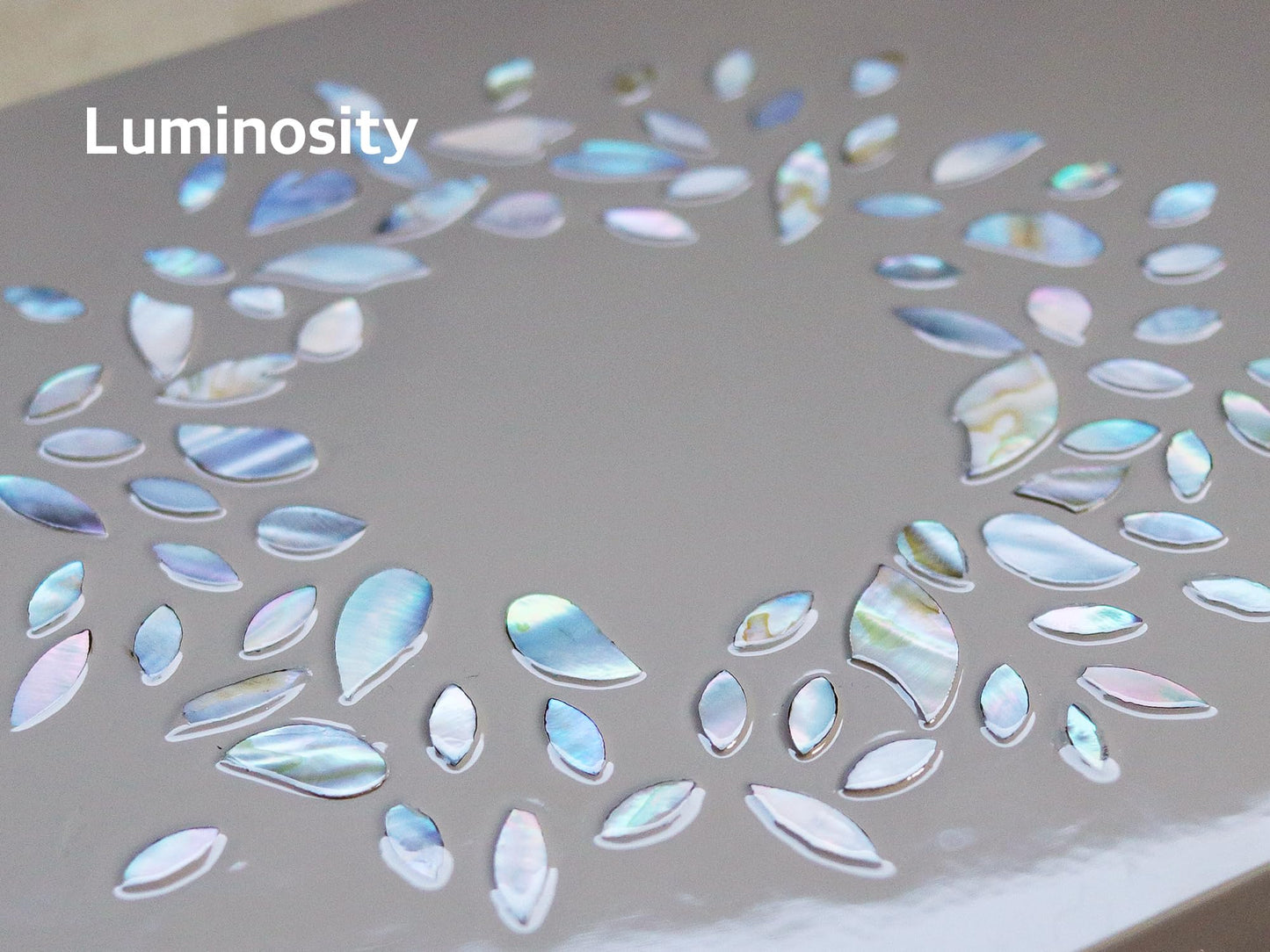MADDesign Mother of Pearl Jewelry Organizer Box Handmade Lacquered Flower Petals Pattern (Gray)