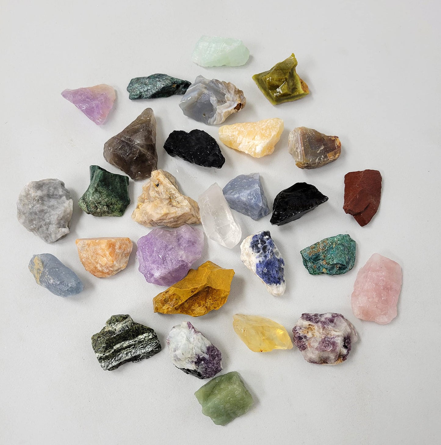 MINERALUNIVERSE 1/2 LB Assorted Mix Rough Stones - Bulk Random Crystals - Raw Natural Stones & Crystals - Fountain Rocks for Cabbing, Polishing, Wire Wrapping, Reiki, Chakra Crystal Healing