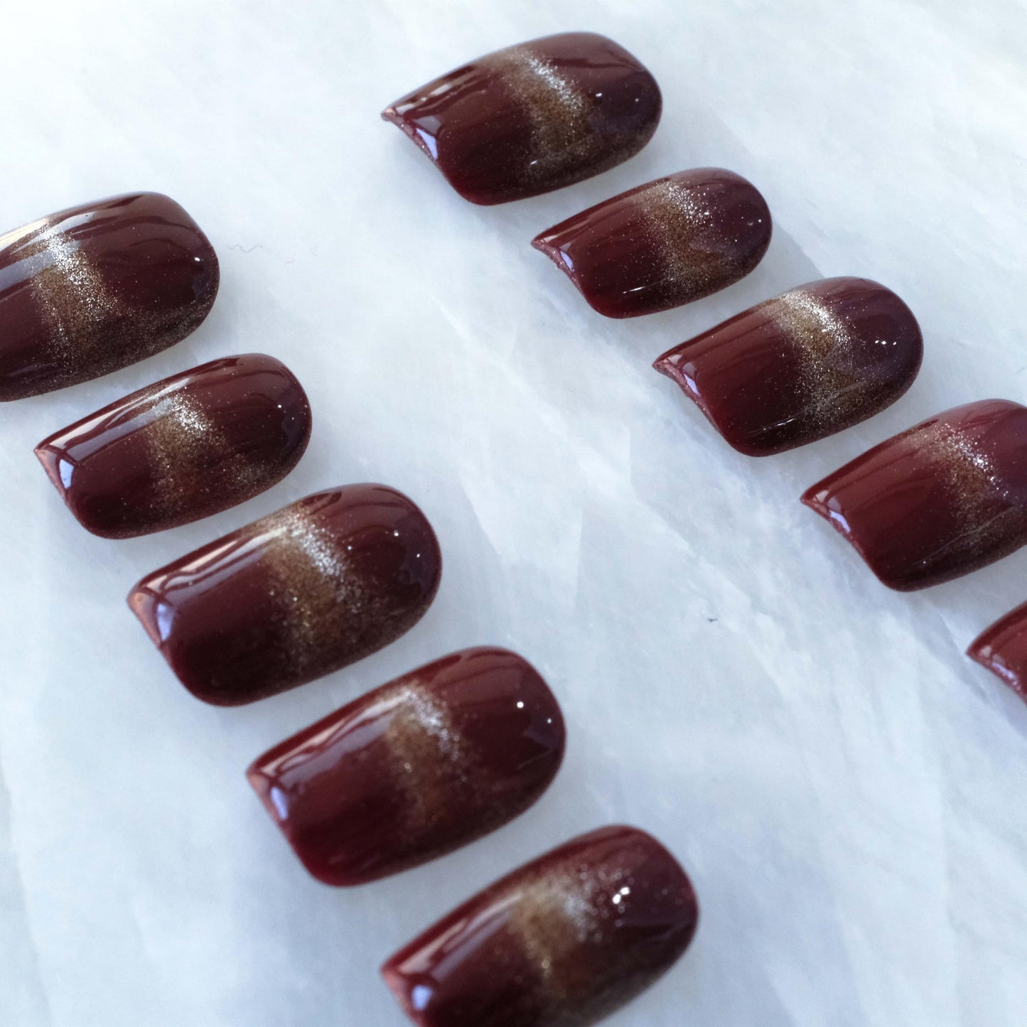 GLORS Wine Red & Gold Press on Nails, Handmade Reusable False Nails with Luxe Sheer Glitter Design, Short Square Shape, 10 Pieces (Small, SS)